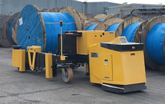 Cable spooling and material handling area