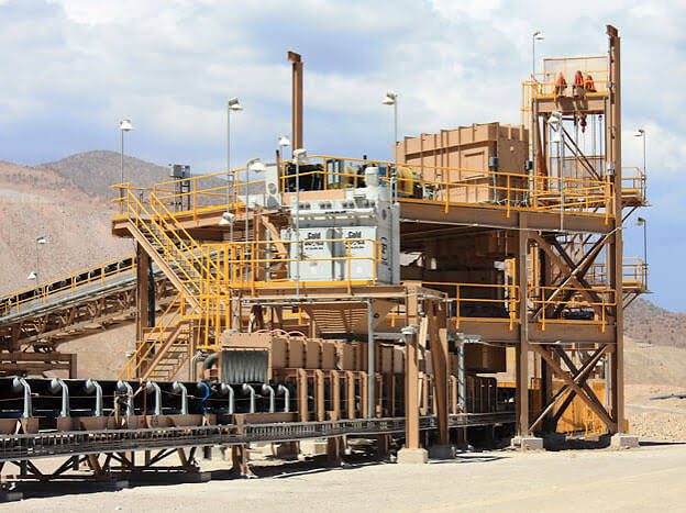 Dust collection system at a mining plant
